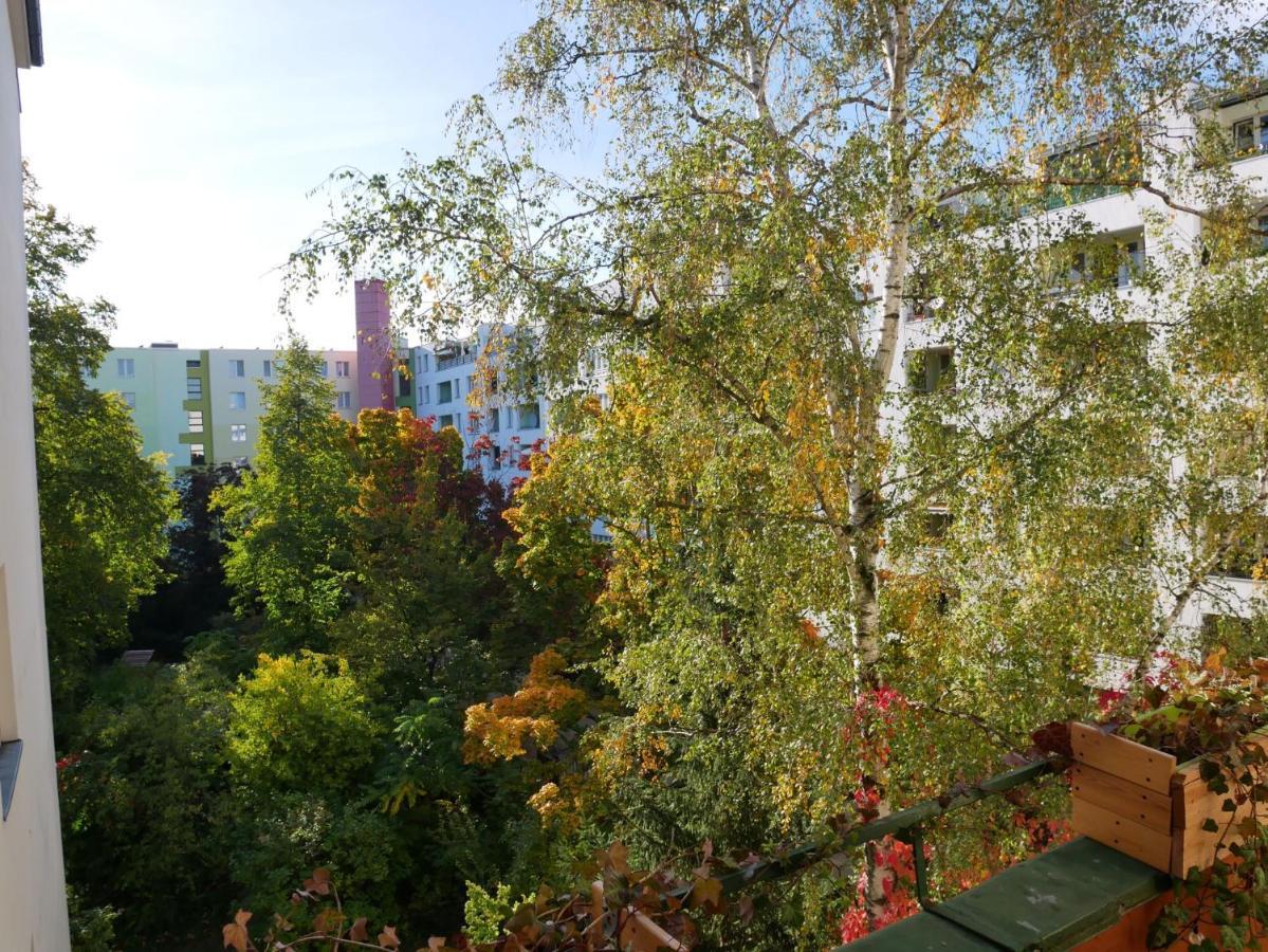 Private Room In The Centre Of Berlin Exterior photo